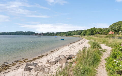 Constance - 50M from the Sea: Cottage, Shed, Hut, Farmhouse, Prairie, Shack, Barn, Log Cabin, Garden Buildings