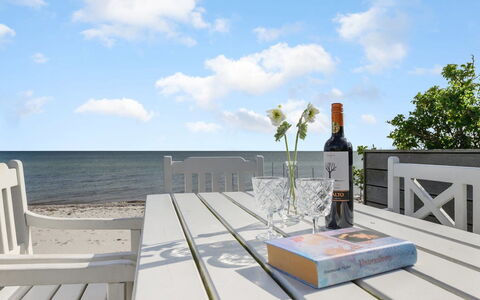 Keti - 5M from the Sea: Blue, Shrub, Cottage, Groundcover, Garden, Estate, Shade, Landscaping, Farmhouse, Eco Hotel