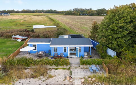 Tana - 5M from the Sea: Blue, Shrub, Cottage, Groundcover, Garden, Estate, Shade, Landscaping, Farmhouse, Eco Hotel