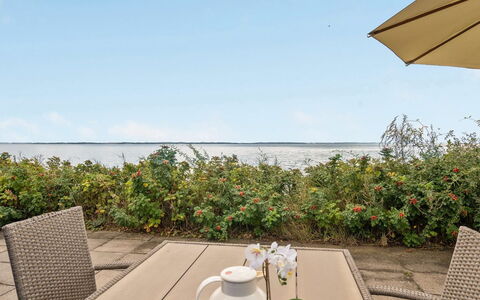 Tana - 5M from the Sea: Blue, Shrub, Cottage, Groundcover, Garden, Estate, Shade, Landscaping, Farmhouse, Eco Hotel