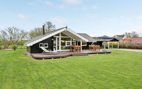 Tore - 200M from the Sea: Roof, House, Home, Cottage, Siding, Estate, Driveway, Garden Buildings, Yard, Shed