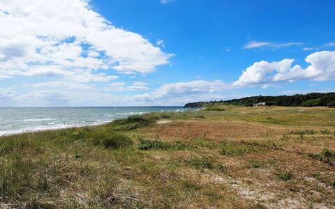 Emin - 100M from the Sea: Sky, Blue, Cloud, Horizon, Natural Environment, Ecoregion, Summer, Coast, Coastal And Oceanic Landforms, Cumulus