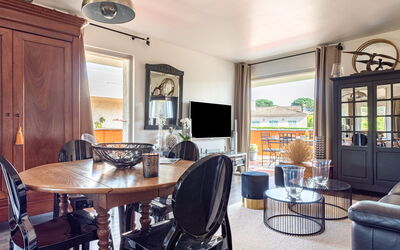 Accommodation:&nbsp;Les Patios 515.7