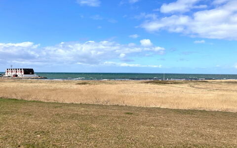 Asmund - 150M from the Sea: Sky, Blue, Daytime, Horizon, Cloud, Summer, Ecoregion, Plain, Land Lot, Beach