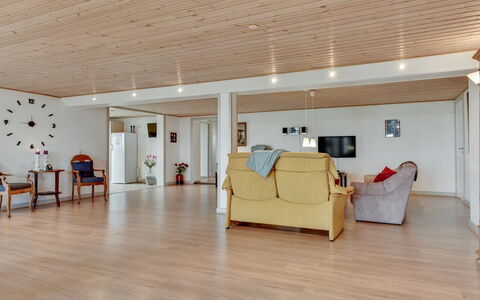 Joran - 120M from the Sea: Flooring, Floor, Wood Flooring, Interior Design, Wood, Ceiling, Furniture, Laminate Flooring, Room, Living Room