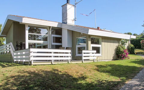 Roel - 500M from the Sea: Land Lot, Cottage, Home, Estate, Lawn, Shade, Yard, Landscaping, Porch, Farmhouse