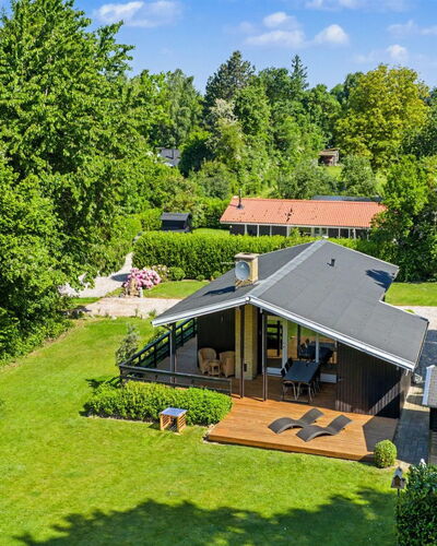 Hasti - 700M from the Sea