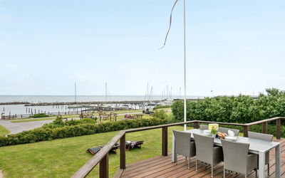 Stefanie - 10M from the Sea