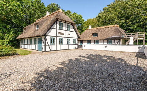 Sirkku - 320M from the Sea: Cottage, Home, House, Roof, Porch, Estate, Siding, Garden Buildings, Farmhouse, Yard