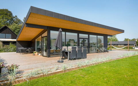 Sebbi - 90M from the Sea: Wood, Roof, Architecture, Home, House, Cottage, Siding, Hardwood, Slope, Estate