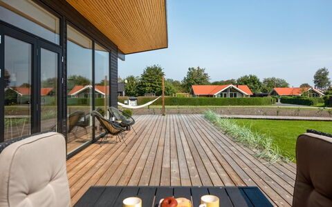 Sebbi - 90M from the Sea: Wood, Roof, Architecture, Home, House, Cottage, Siding, Hardwood, Slope, Estate
