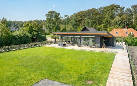 Sebbi - 90M from the Sea: Roof, Home, House, Land Lot, Garden, Estate, Groundcover, Farmhouse, Cottage, Shade