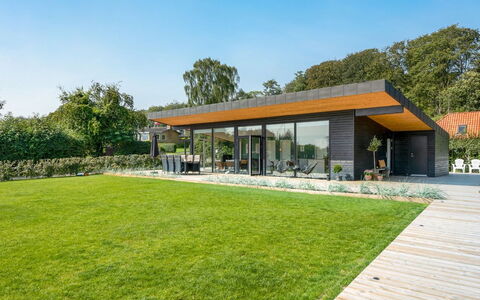 Sebbi - 90M from the Sea: Roof, Land Lot, Home, Garden, Garden Buildings, Shade, Farmhouse, Cottage, Estate, Landscaping