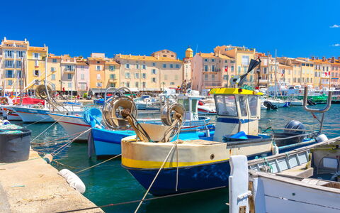 Saint-Tropez 550: Furniture, Apartment, Home, Balcony, Wood Stain, Shade, Chair, Eco Hotel, Outdoor Furniture, Houseplant