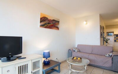 Accommodation:&nbsp;Eden Parc 550.4