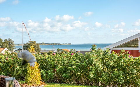 Apsolon - 150M from the Sea: Cloud, Shade, Landscaping, Garden, Eco Hotel, Yard, Resort, Cumulus, Tropics
