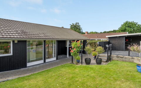 Kei - 75M from the Sea: Building, Roof, House, Residential Area, Home, Architecture, Cottage, Land Lot, Door, Groundcover