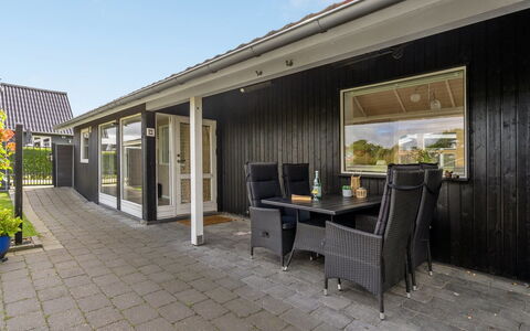Kei - 75M from the Sea: Wood, Home, Door, Shade, Hardwood, Wood Stain, Design, Porch, Plank, Siding