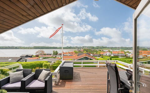 Heimeram - 150M from the Sea: Roof, House, Home, Cottage, Door, Siding, Deck, Porch, Plank, Hardwood