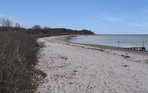 Anisa - 400M from the Sea: Sky, Beach, Coast, Shore, Coastal And Oceanic Landforms, Horizon, Sand, Sea, Bank, Ocean