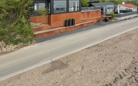 Florinda - 10M from the Sea: Blue, Shrub, Cottage, Groundcover, Garden, Estate, Shade, Landscaping, Farmhouse, Eco Hotel