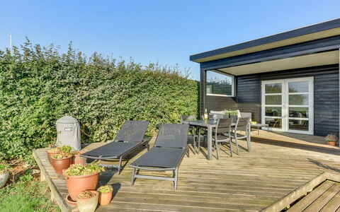 Kaapo - 300M from the Sea: Blue, Shrub, Cottage, Groundcover, Garden, Estate, Shade, Landscaping, Farmhouse, Eco Hotel