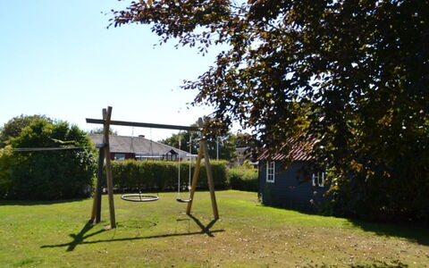 Nita - 24Km from the Sea: Blue, Shrub, Cottage, Groundcover, Garden, Estate, Shade, Landscaping, Farmhouse, Eco Hotel