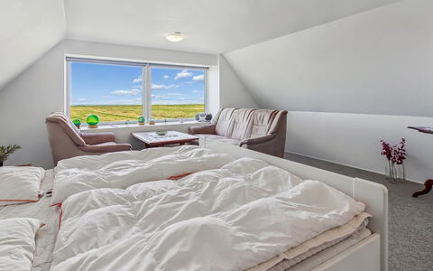 Skarpe: Bedroom, Home, Interior Design, Ceiling, Bed, Furniture, Bed Sheet, Bedding, Floor, Linens