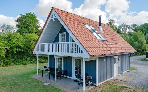 Fausta - 150M to the Fjord: House, Home, Roof, Residential Area, Cottage, Estate, Farmhouse, Lawn, Landscaping, Siding