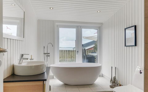 Elain - from the Sea: Plumbing Fixture, Wood, Flooring, Interior Design, Floor, Ceiling, Sink, Tap, Bathroom, Plumbing