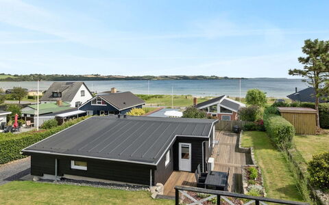 Elain - from the Sea: House, Roof, Home, Cottage, Estate, Siding, Porch