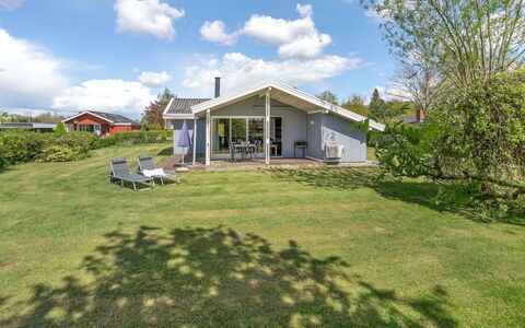 Denahi - 400M to the Fjord: Residential Area, Roof, Suburb, Driveway, Estate, Chimney