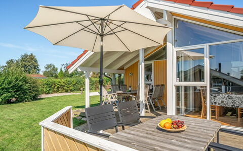 Susse - 400M to the Fjord: Building, House, Window, Home, Roof, Residential Area, Shrub, Cottage, Land Lot