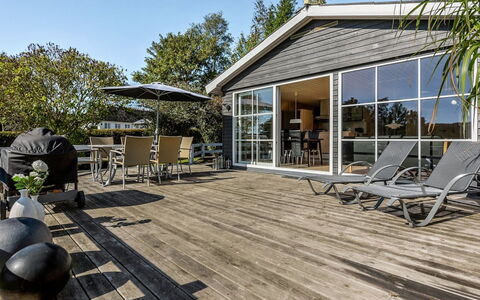 Leandra - 600M from the Sea: Residential Area, Roof, Suburb, Driveway, Estate, Chimney