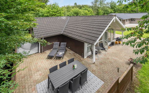 Melisa - 28Km from the Sea: Cottage, Home, House, Roof, Porch, Estate, Siding, Garden Buildings, Farmhouse, Yard
