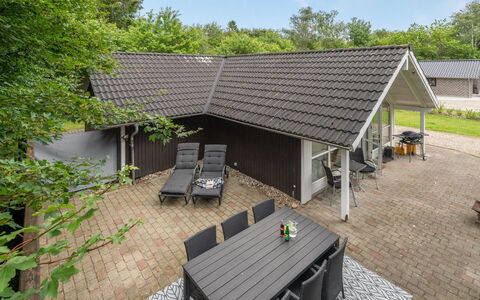 Melisa - 28Km from the Sea: Cottage, Home, House, Roof, Porch, Estate, Siding, Garden Buildings, Farmhouse, Yard