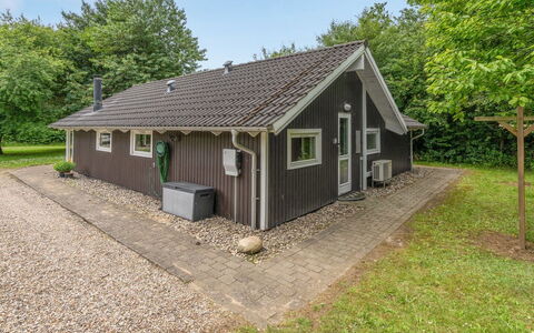 Melisa - 28Km from the Sea: Cottage, Home, House, Roof, Porch, Estate, Siding, Garden Buildings, Farmhouse, Yard