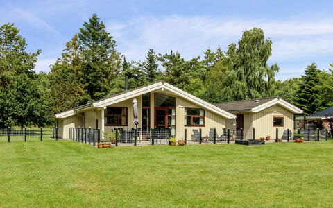 Arvi - 30Km from the Sea