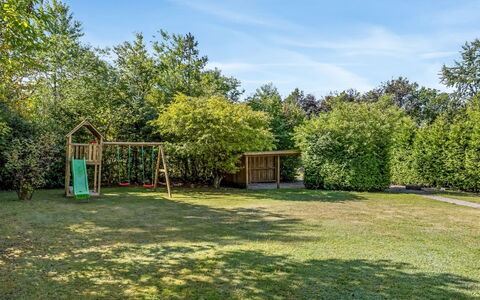 Hannelise - 30Km from the Sea: Grass, Shrub, Garden, Land Lot, Lawn, Shade, Backyard, Landscaping, Yard, Park