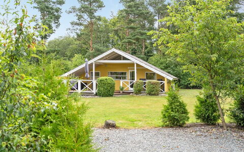 Hannelise - 30Km from the Sea: Grass, Grassland, Landscape, Ecoregion, Plain, Plant Community, Land Lot, Outdoor Furniture, Prairie, Shrubland