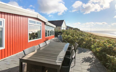 Erno - 20M from the Sea: Roof, House, Home, Cottage, Door, Siding, Deck, Porch, Plank, Hardwood