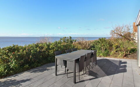 Erno - 20M from the Sea: Roof, House, Home, Cottage, Door, Siding, Deck, Porch, Plank, Hardwood