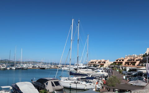 Cogolin 180: Water, Sky, Boat, Watercraft, Vehicle, Body Of Water, Mast, Lake, Dock