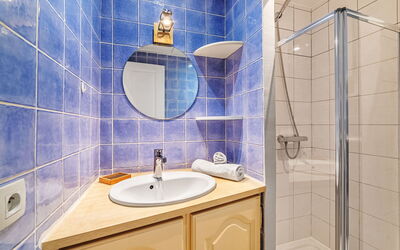 Accommodation:&nbsp;Galiote 180.30