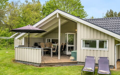 Torben - 10Km from the Sea: Cottage, Estate, Yard, Shade, Siding, Garden Buildings, Hardwood, Porch, Backyard, Deck