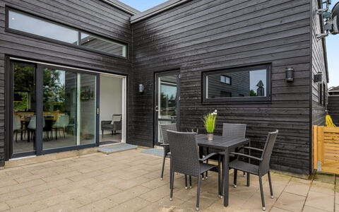 Weike - 950M to the Fjord: Roof, House, Home, Cottage, Door, Siding, Deck, Porch, Plank, Hardwood
