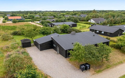Weike - 950M to the Fjord: Roof, House, Home, Cottage, Door, Siding, Deck, Porch, Plank, Hardwood