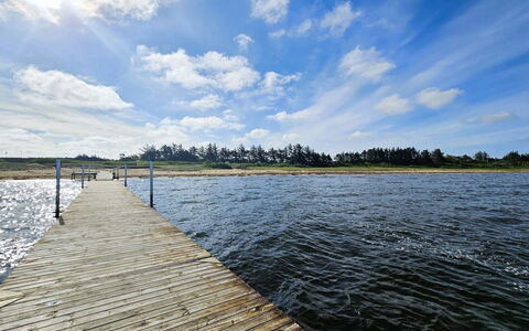 Gundis - 500M to the Fjord: Cottage, Shed, Hut, Farmhouse, Prairie, Shack, Barn, Log Cabin, Garden Buildings