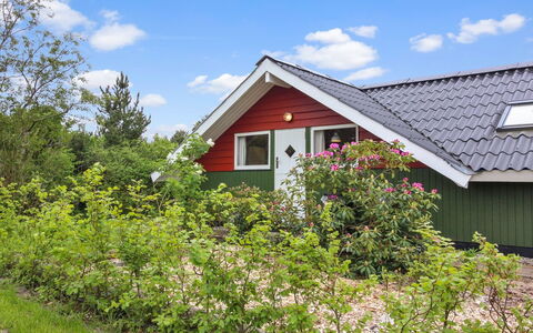 Sebiorn - 300M to the Fjord: Green, Shrub, Cottage, Groundcover, Garden, Spring, Lawn, Yard, Landscaping, Garden Buildings