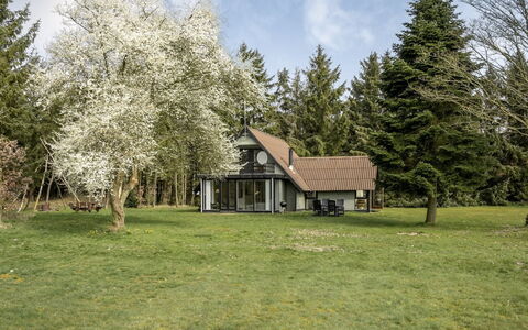 Alard - 300M to the Fjord: Cottage, Shed, Hut, Farmhouse, Prairie, Shack, Barn, Log Cabin, Garden Buildings